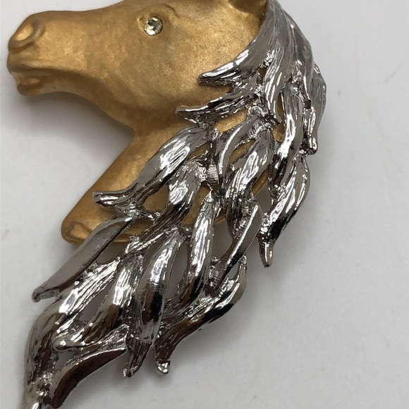 Vintage gold plated and silver tone stylised horses head horse brooch - Picture 8 of 9